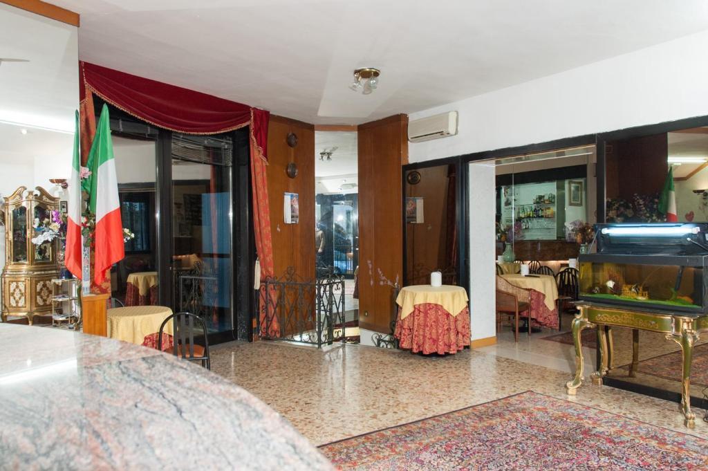 Vip Hotel Piacenza Exteriér fotografie