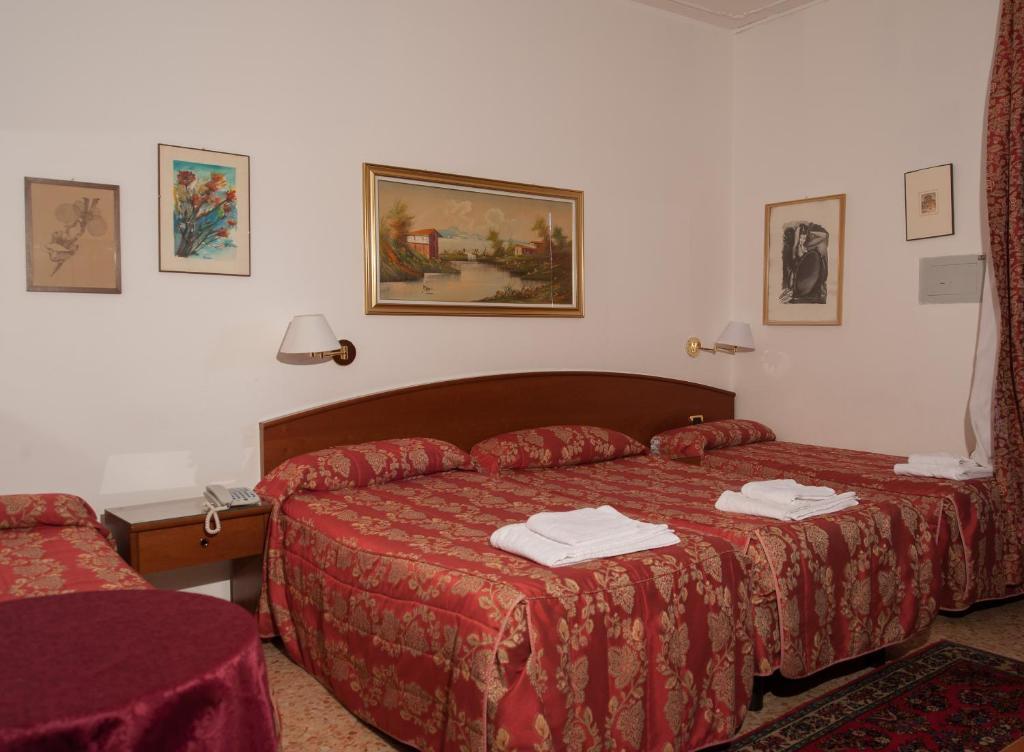 Vip Hotel Piacenza Pokoj fotografie
