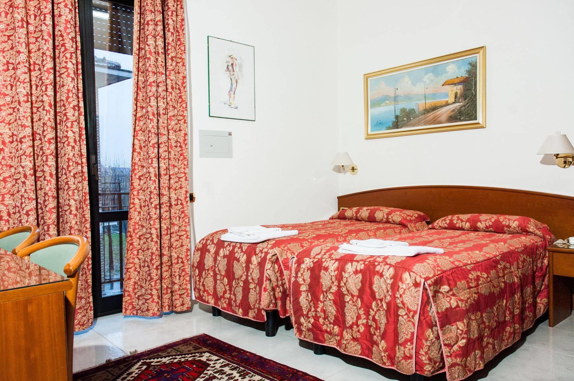 Vip Hotel Piacenza Exteriér fotografie